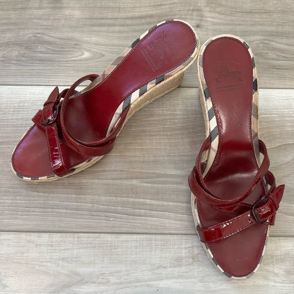 Burberry Mini Wedges - Picture 2 of 5